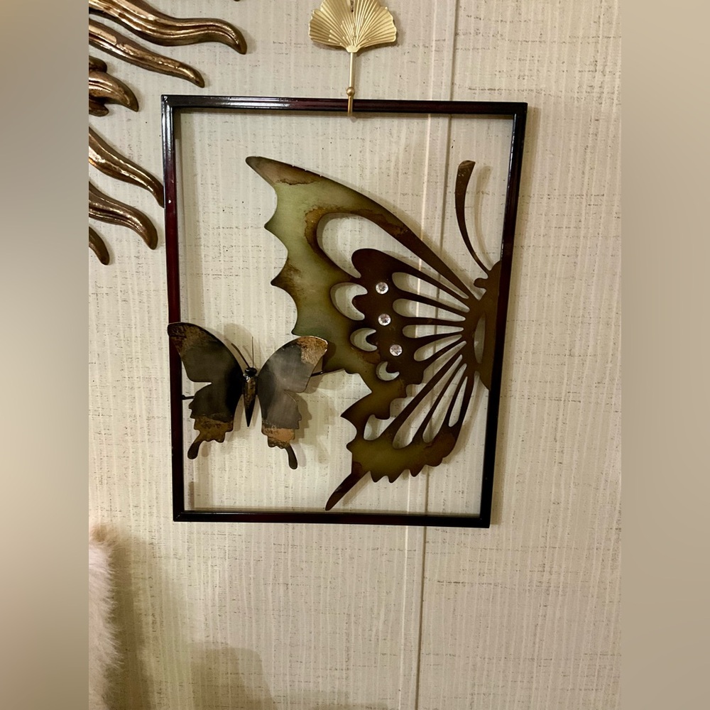VINTAGE METAL ART BUTTERFLY WALL HANGING  15x20
